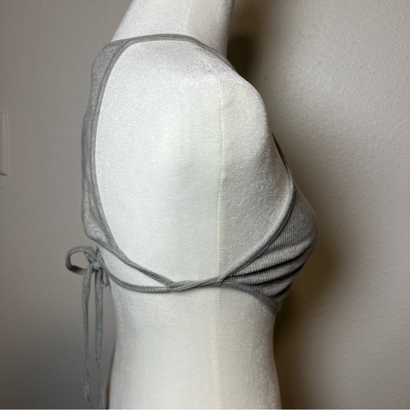 [FARM Rio] Gray Halter Crop Top - Picture 5 of 7